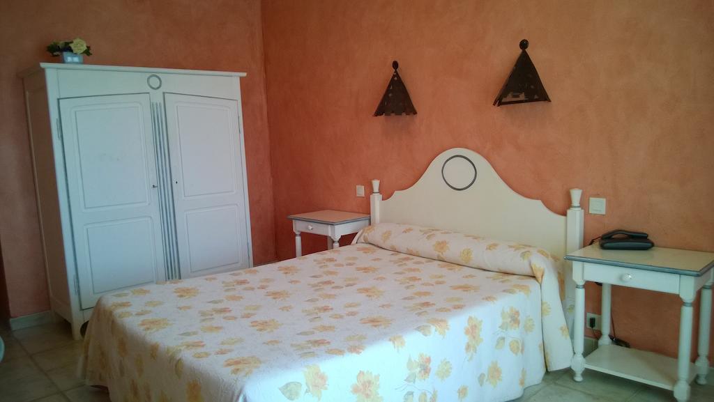 Hotel Les Cavalets Bauduen Pokoj fotografie