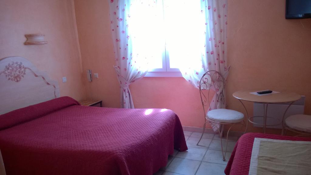 Hotel Les Cavalets Bauduen Pokoj fotografie